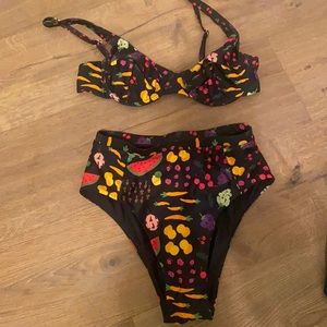 Ookioh x Lisa Says Gah bikini